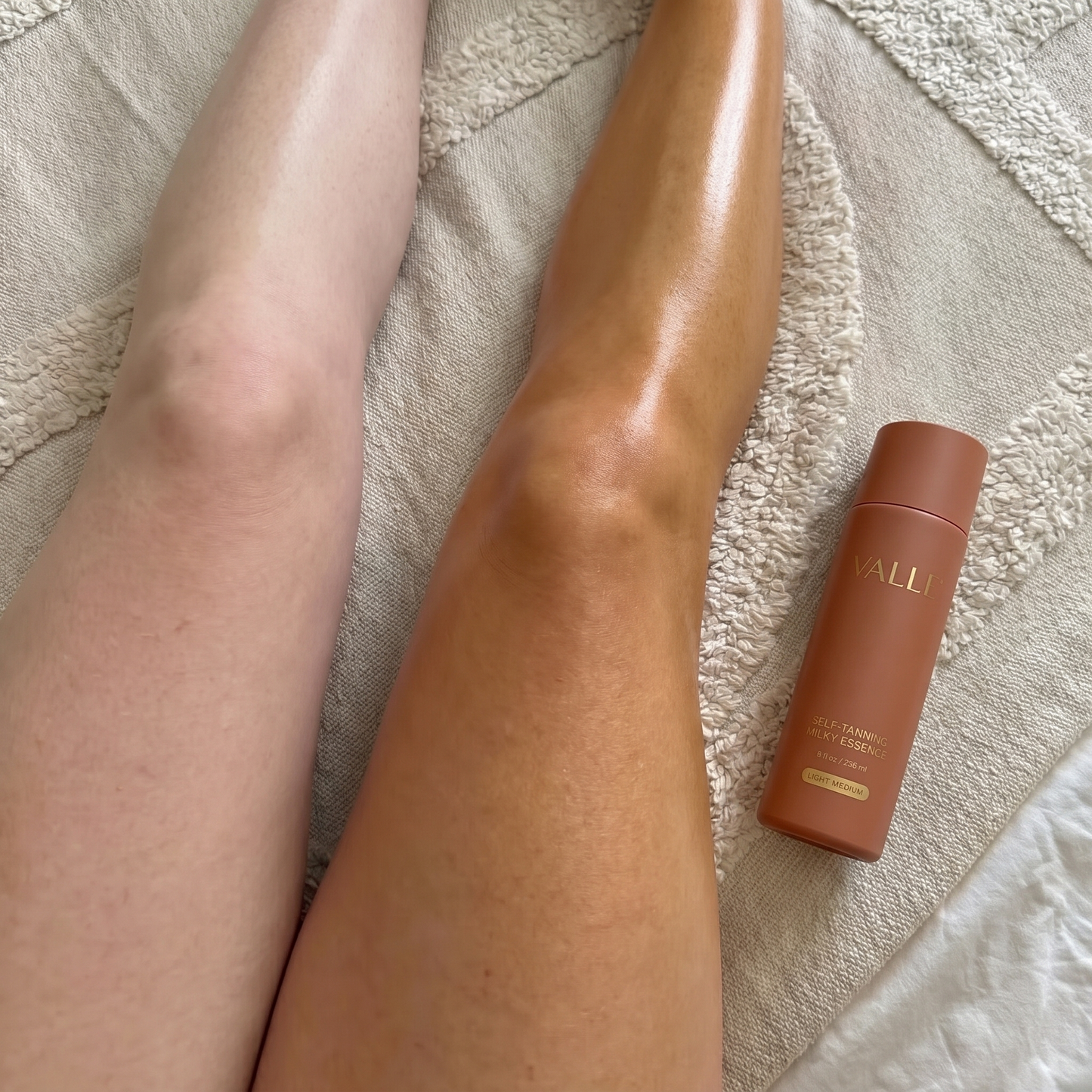 Self Tanning Milky Essence UPSELL
